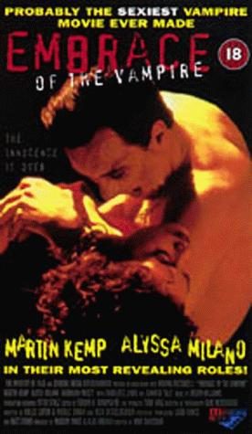 Embrace of the Vampire still 4