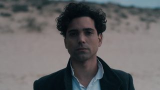 Amadeo still 1