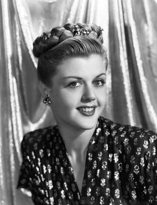 Angela Lansbury, photo 3 of 3