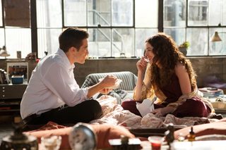 Love & Other Drugs still 5