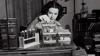 Bombshell: The Hedy Lamarr Story still 7