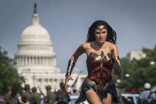 Wonder Woman 1984 still 4