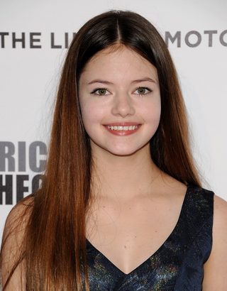 Mackenzie Foy, photo 3 of 3