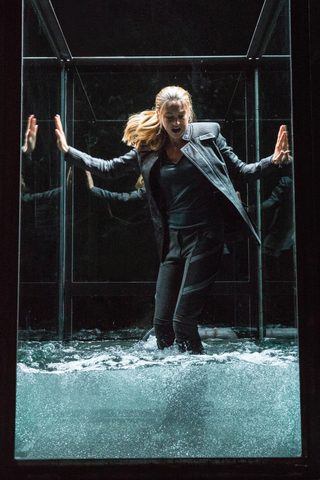 Divergent still 4