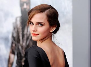 Emma Watson, photo 2 of 3
