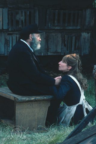 Yentl still 1
