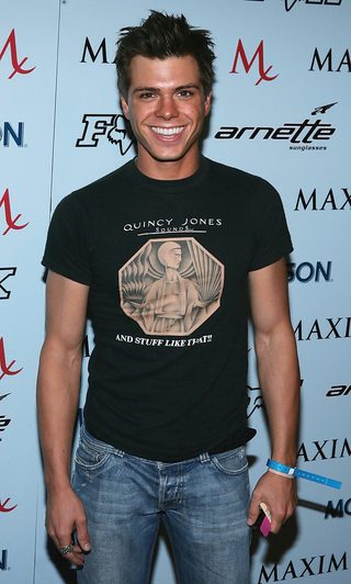 Matthew Lawrence, photo 1 of 3