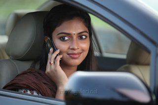 Velaiyilla Pattathari still 5