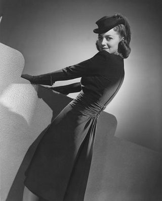 The Private Lives of Elizabeth and Essex still 8