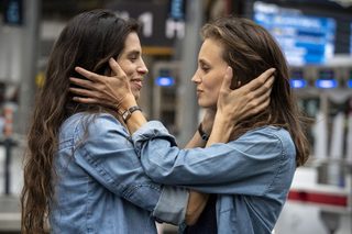 DNA still 5