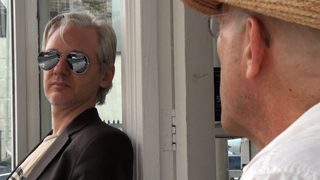 We Steal Secrets: The Story of WikiLeaks still 4