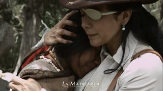 La Matriarca still 5