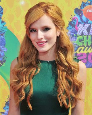 Bella Thorne, photo 2 of 2