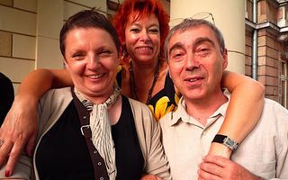 The Peretzniks still 8
