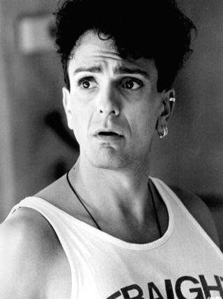 Hank Azaria, photo 3 of 3