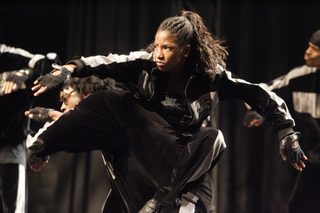 How She Move still 3