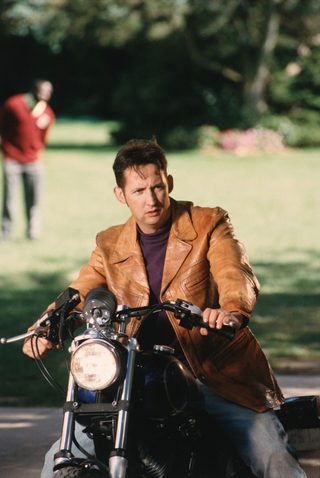 Superstar still 3