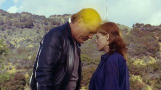 Amanda & the Alien still 8