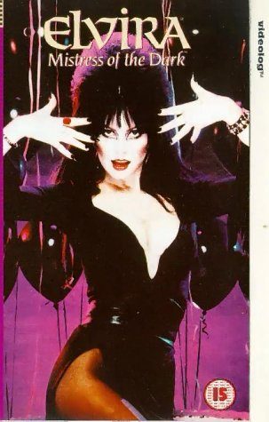 Elvira: Mistress of the Dark still 3