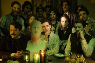 Amadeo still 4