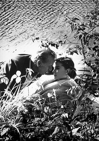 Love in the Afternoon still 8