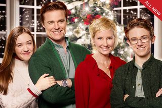 Looks Like Christmas still 2