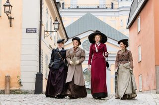 Hilma still 5