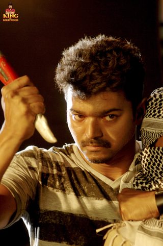 Thuppakki still 4