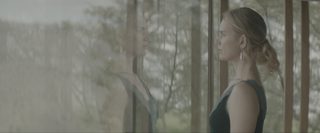 Lo invisible still 4
