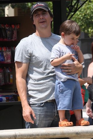 Ken Marino, photo 3 of 3