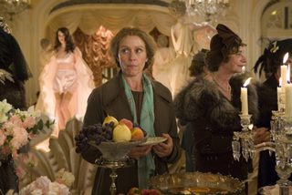 Miss Pettigrew Lives for a Day still 3