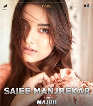 Major still 3