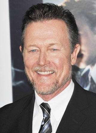 Robert Patrick, photo 2 of 3
