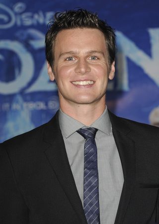 Jonathan Groff, photo 3 of 3