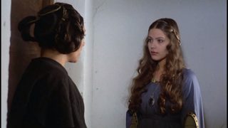 Leonor still 2
