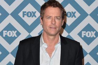 Greg Kinnear, photo 1 of 3