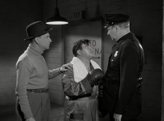 Abbott and Costello Meet the Invisible Man still 7
