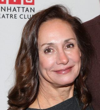 Laurie Metcalf, photo 2 of 3