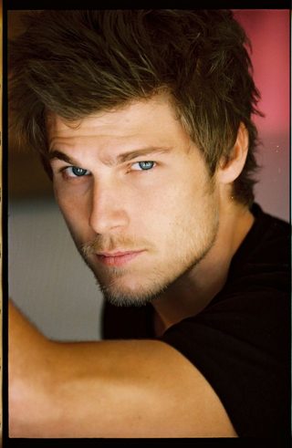 Travis Van Winkle, photo 1 of 3