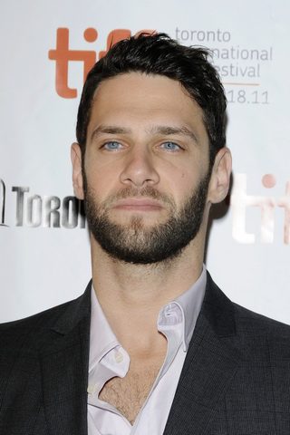 Justin Bartha, photo 2 of 3