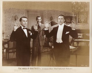 The Mask of Dimitrios still 8