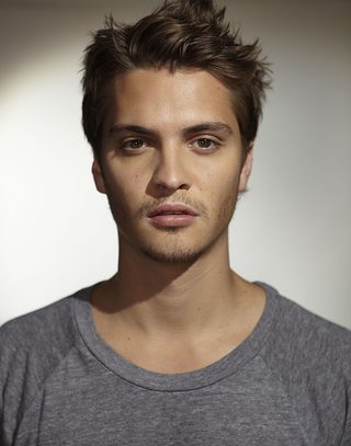 Luke Grimes, photo 2 of 3