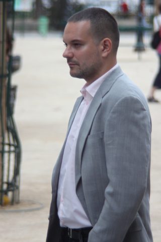 The Rise & Fall of a White Collar Hooligan still 3