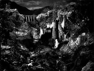 Frankenstein Meets the Wolf Man still 6