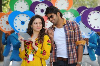 Vasuvum Saravananum Onna Padichavanga still 8