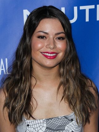 Miranda Cosgrove, photo 1 of 3