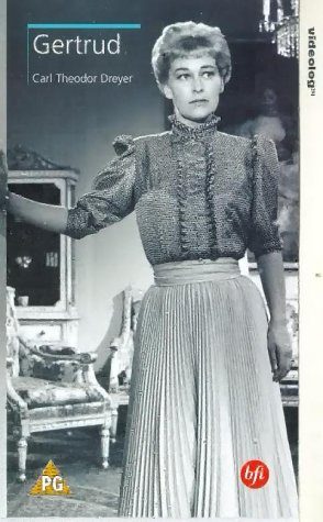 Gertrud still 1