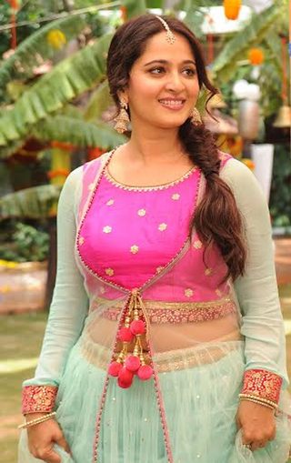 Inji Iduppazhagi still 8