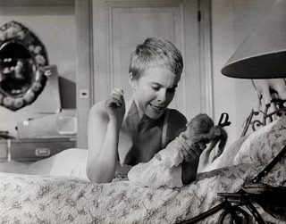 Bonjour Tristesse still 2