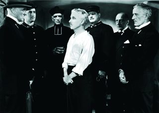 Monsieur Verdoux still 3